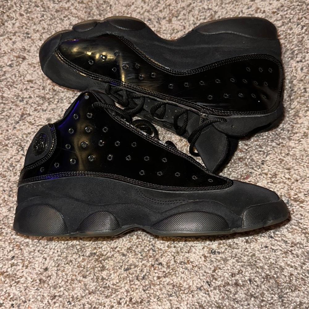 Air Jordan 13 cap and gown
